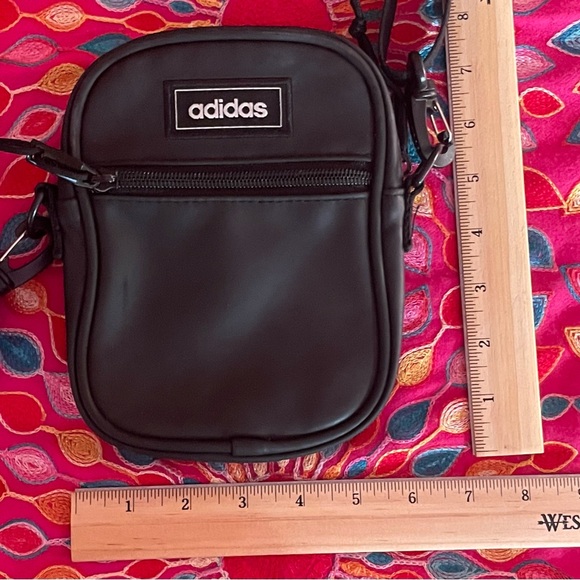 Black Adidas Crossbody. Measures approximately 8 x 6”.EUC - Picture 4 of 6